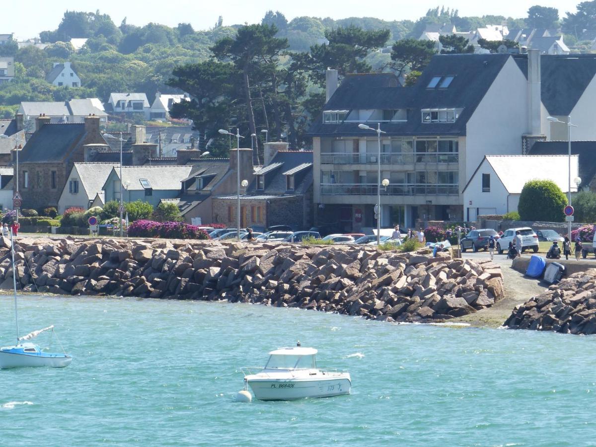 Expose Plein Sud Vu Sur Le Port De Plaisance